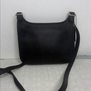 Vintage COACH black Leather Swingaway #9142